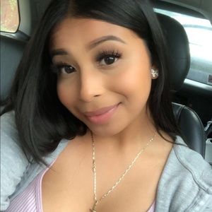 Meet your Posher, Carla